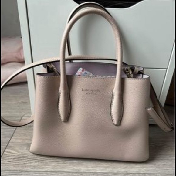 kate spade Handbags - Kate Spade bag. Purchased in 2019 but never used. In excellent condition.